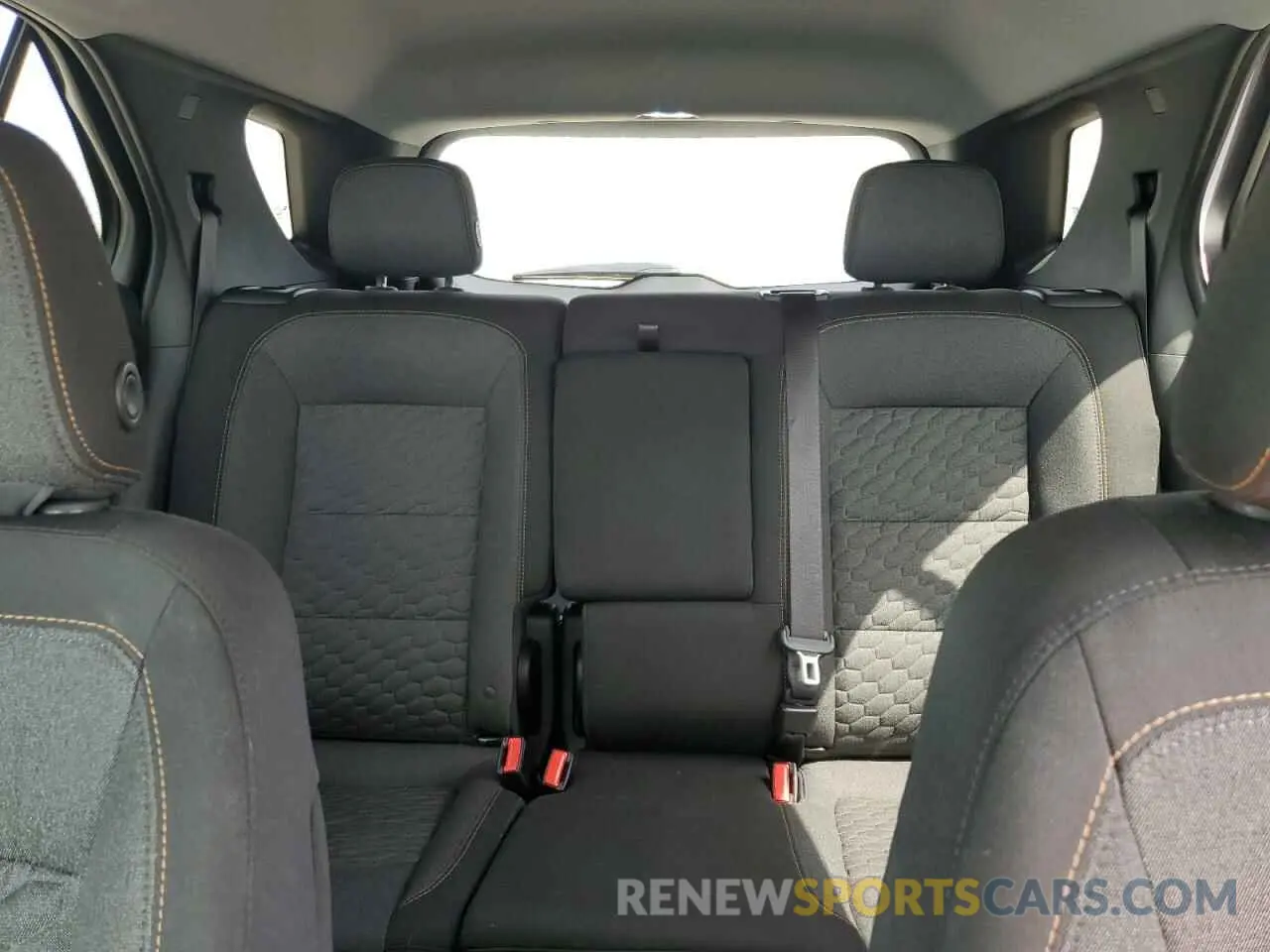 10 Photograph of a damaged car 3GNAXUEV1LS681947 CHEVROLET EQUINOX 2020