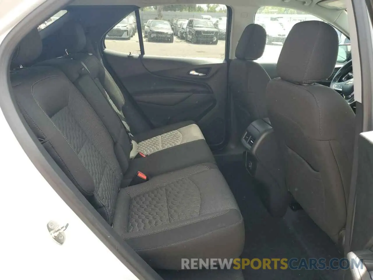 12 Photograph of a damaged car 3GNAXUEV1LS681947 CHEVROLET EQUINOX 2020