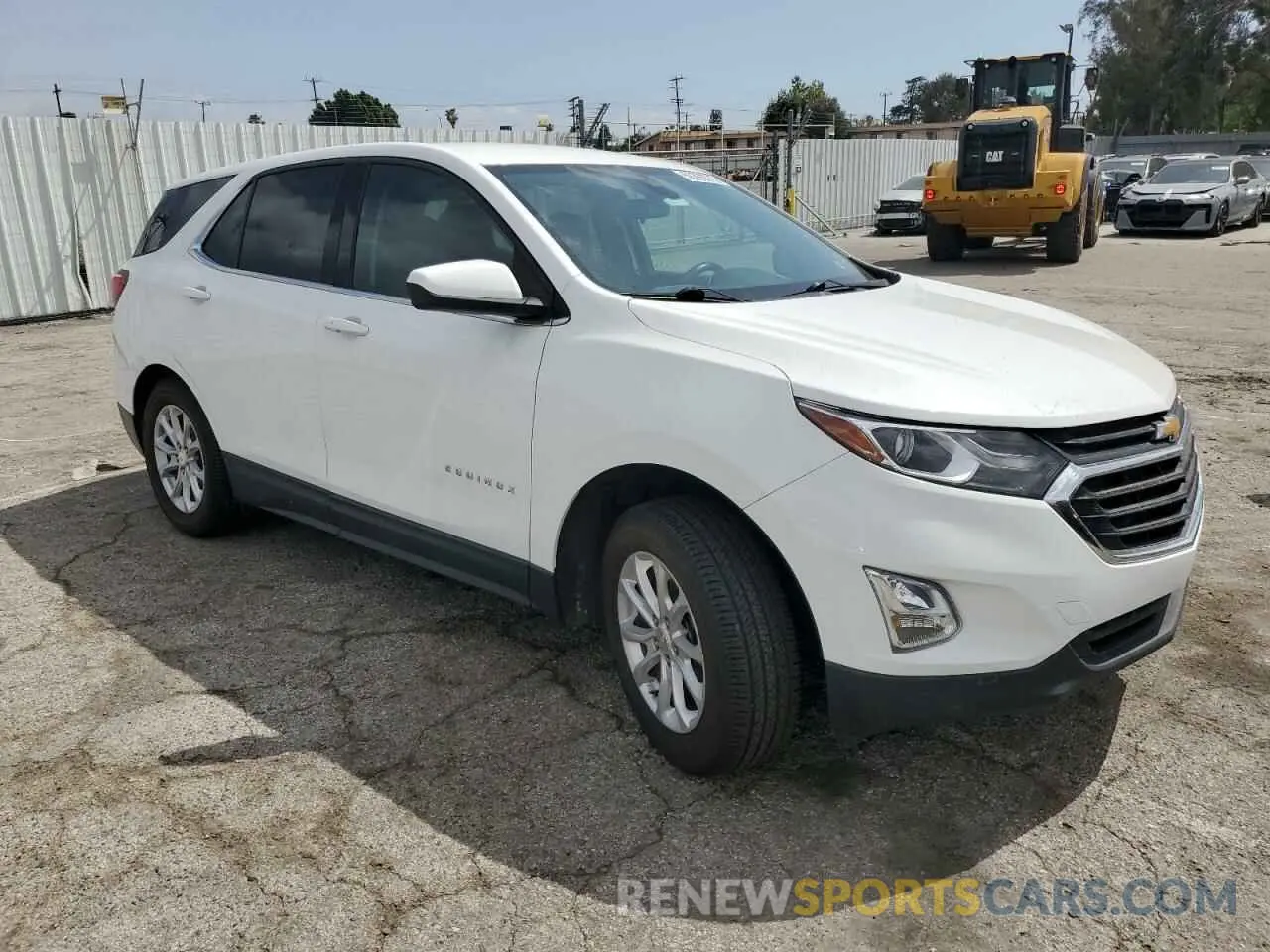 4 Photograph of a damaged car 3GNAXUEV1LS681947 CHEVROLET EQUINOX 2020