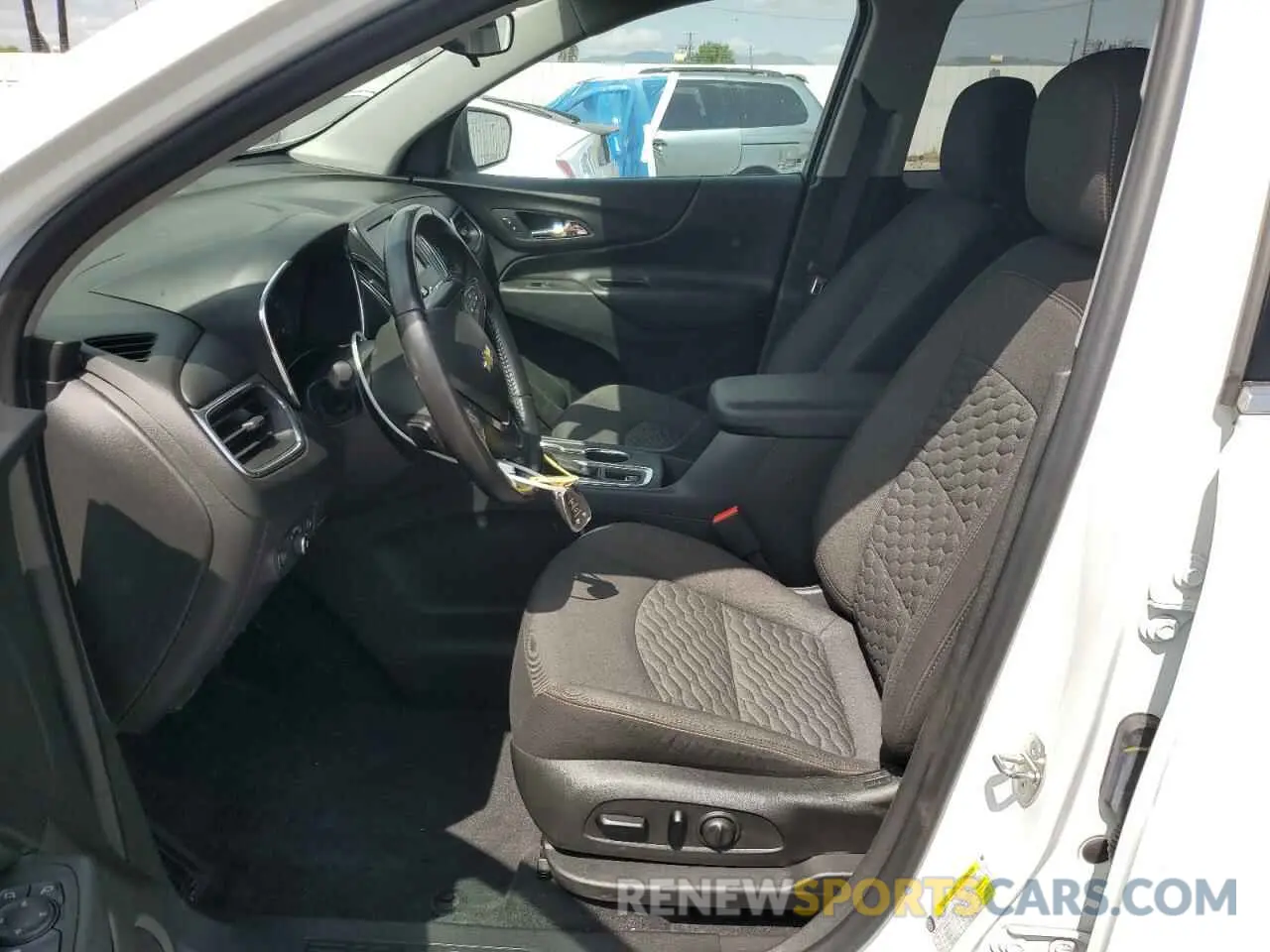 7 Photograph of a damaged car 3GNAXUEV1LS681947 CHEVROLET EQUINOX 2020