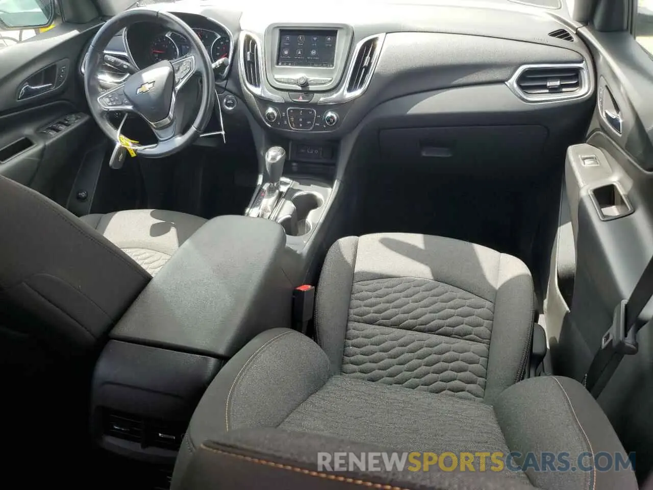 8 Photograph of a damaged car 3GNAXUEV1LS681947 CHEVROLET EQUINOX 2020