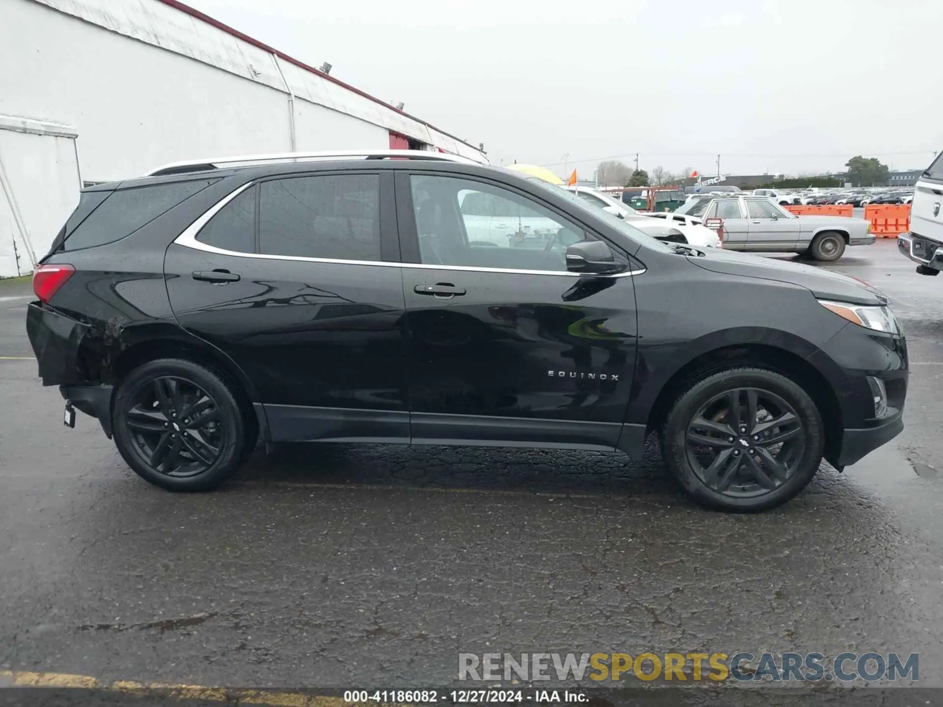 13 Photograph of a damaged car 3GNAXUEV2LL162674 CHEVROLET EQUINOX 2020
