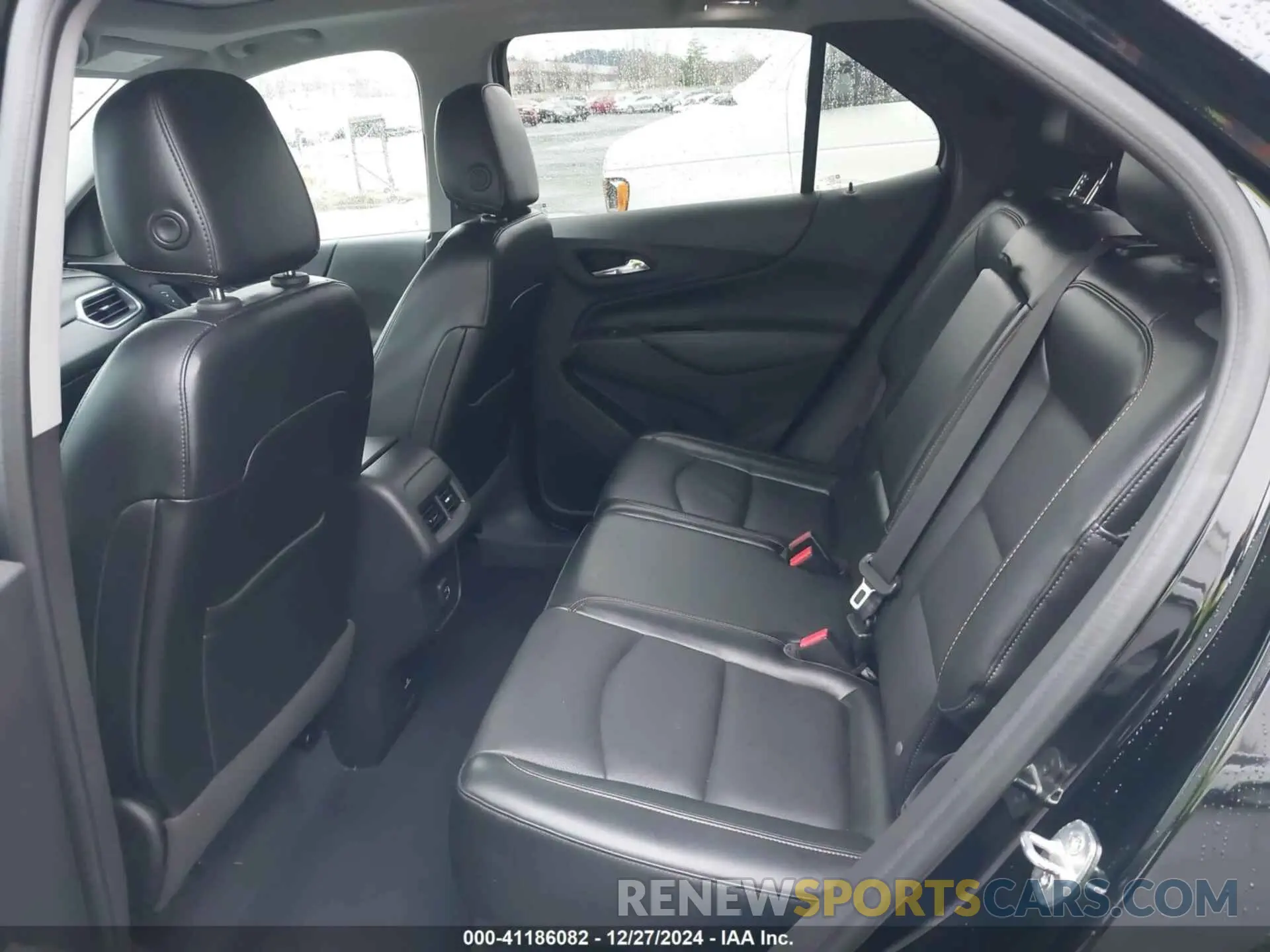 8 Photograph of a damaged car 3GNAXUEV2LL162674 CHEVROLET EQUINOX 2020