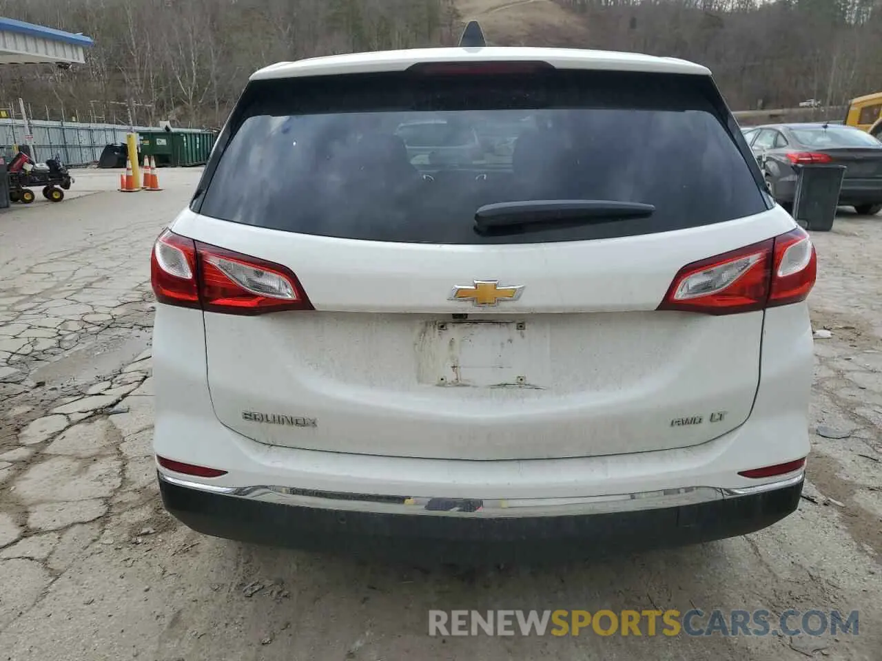 6 Photograph of a damaged car 3GNAXUEV2LL269742 CHEVROLET EQUINOX 2020