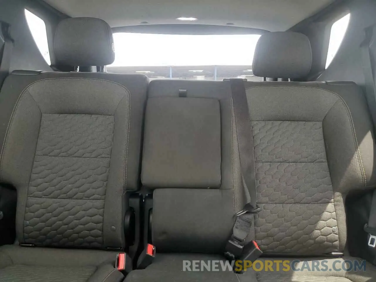 10 Photograph of a damaged car 3GNAXUEV2LS524170 CHEVROLET EQUINOX 2020