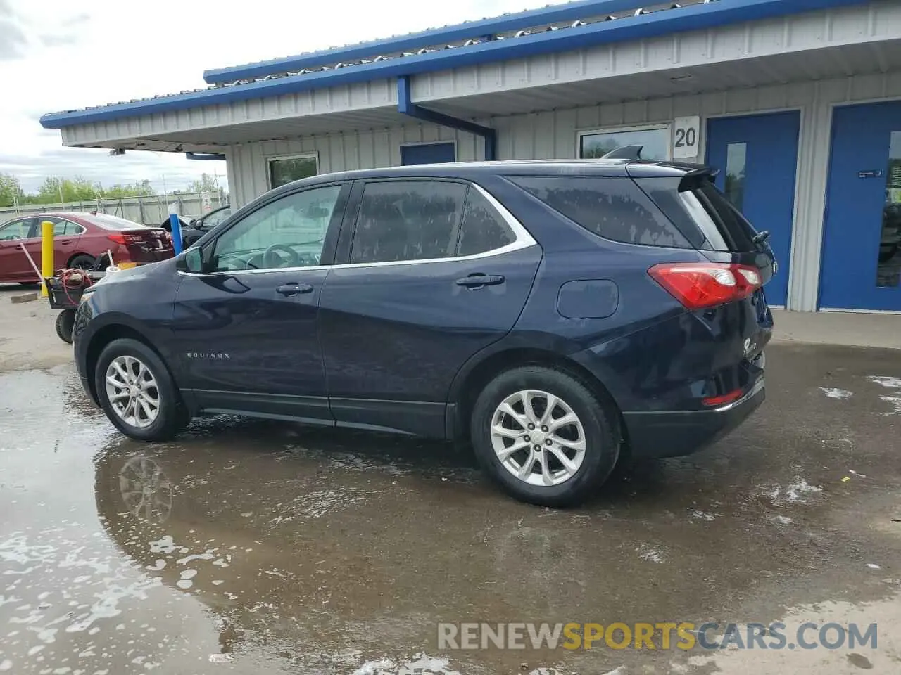 2 Photograph of a damaged car 3GNAXUEV2LS565981 CHEVROLET EQUINOX 2020
