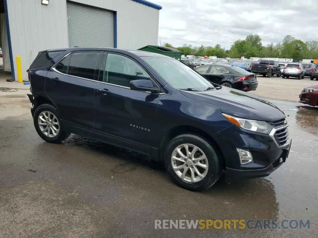 4 Photograph of a damaged car 3GNAXUEV2LS565981 CHEVROLET EQUINOX 2020