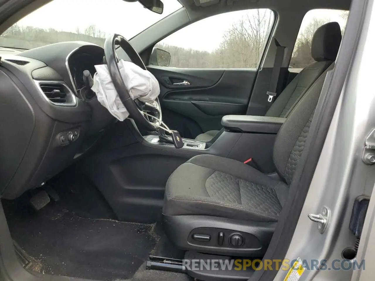 7 Photograph of a damaged car 3GNAXUEV2LS698403 CHEVROLET EQUINOX 2020