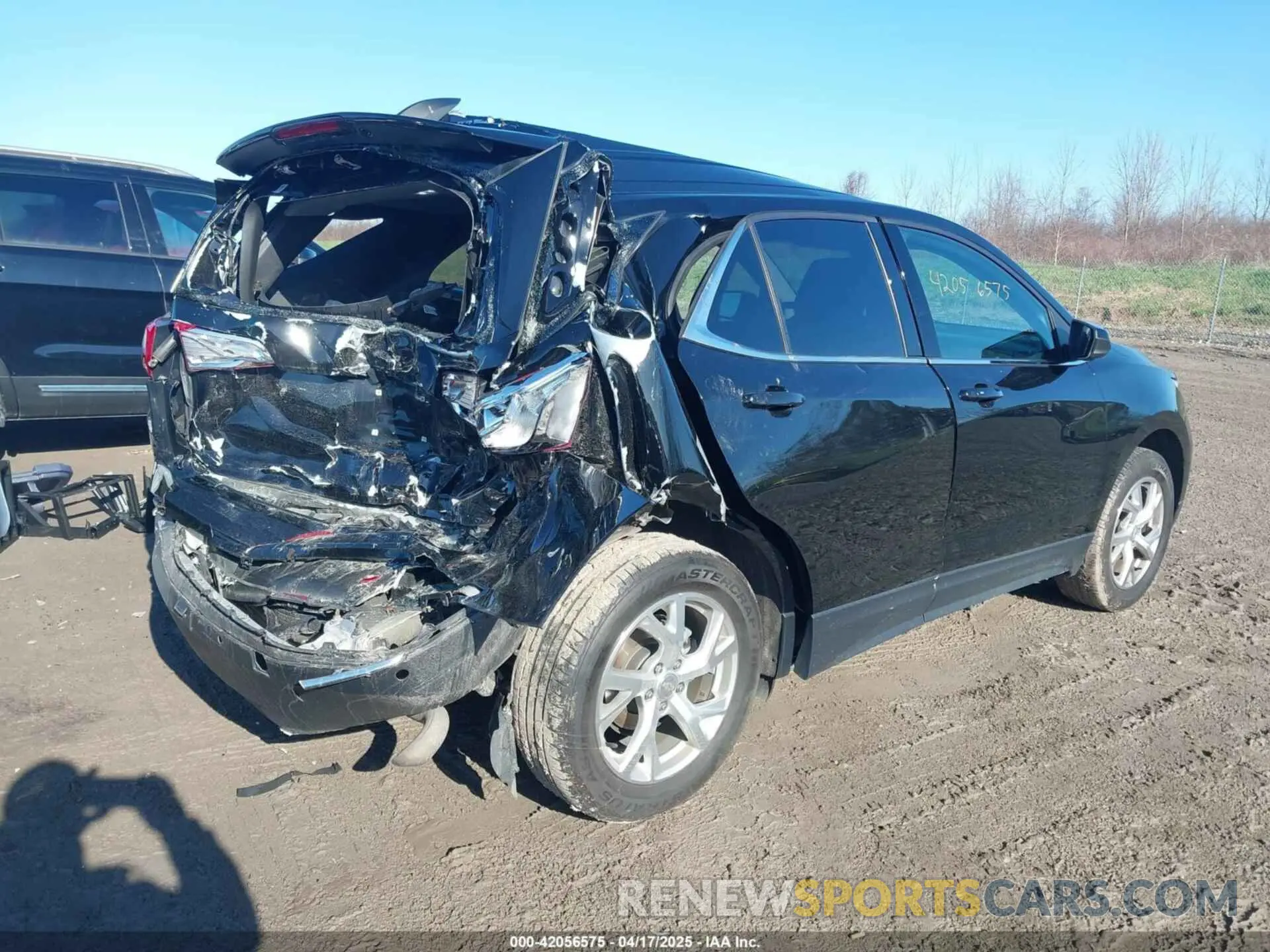 4 Photograph of a damaged car 3GNAXUEV4LL202219 CHEVROLET EQUINOX 2020