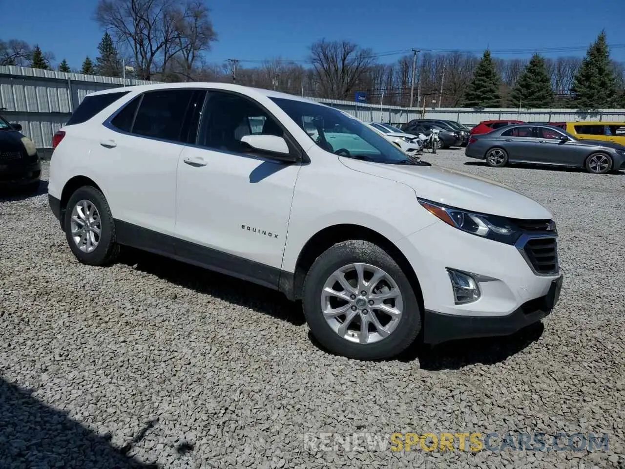 4 Photograph of a damaged car 3GNAXUEV4LS541858 CHEVROLET EQUINOX 2020