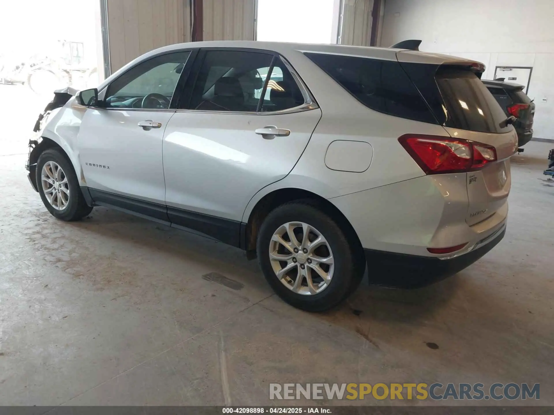 3 Photograph of a damaged car 3GNAXUEV4LS654225 CHEVROLET EQUINOX 2020