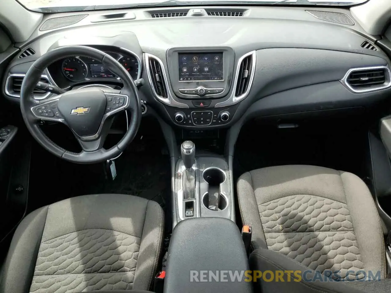 8 Photograph of a damaged car 3GNAXUEV4LS733961 CHEVROLET EQUINOX 2020