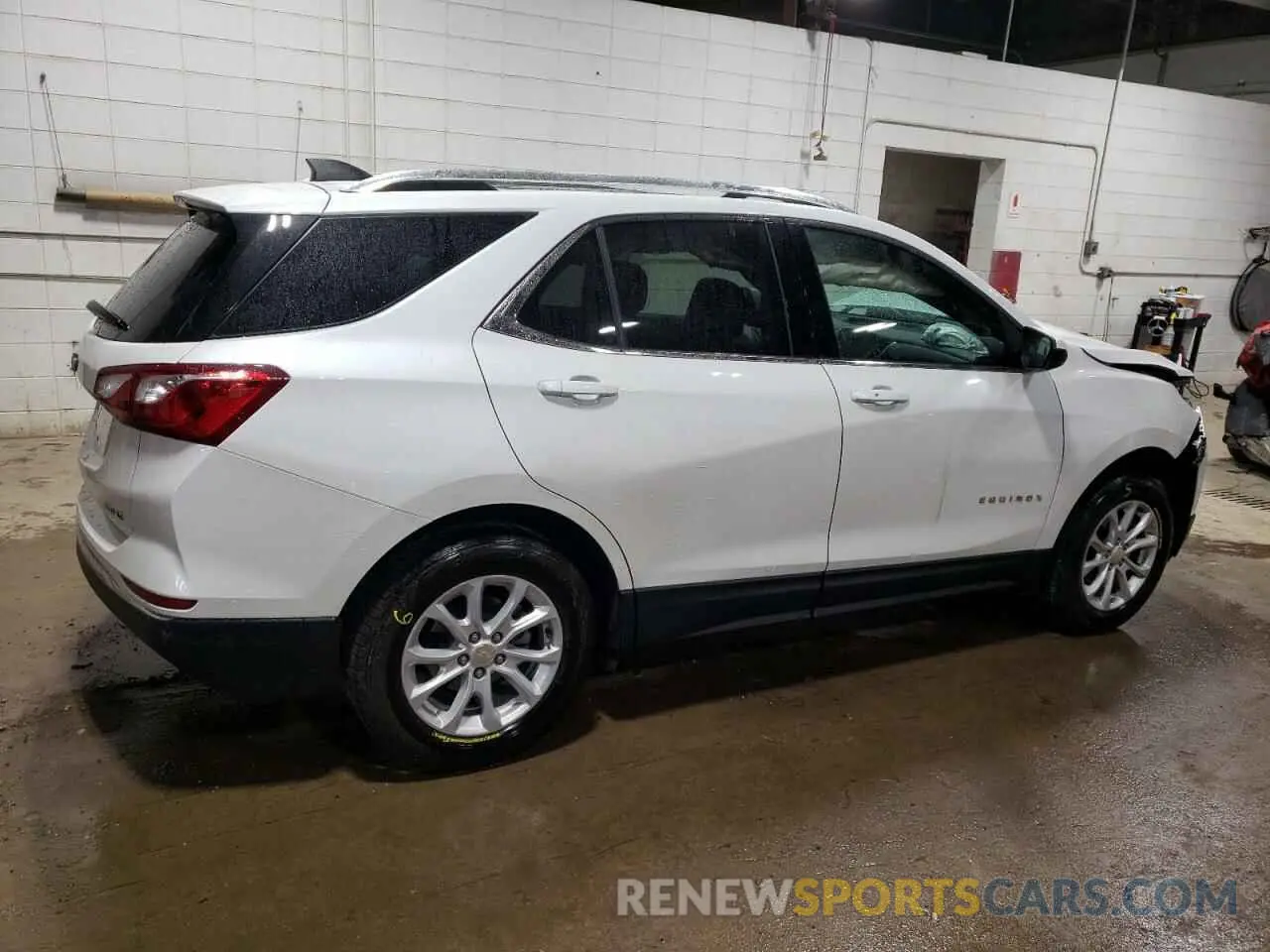 3 Photograph of a damaged car 3GNAXUEV4LS736147 CHEVROLET EQUINOX 2020
