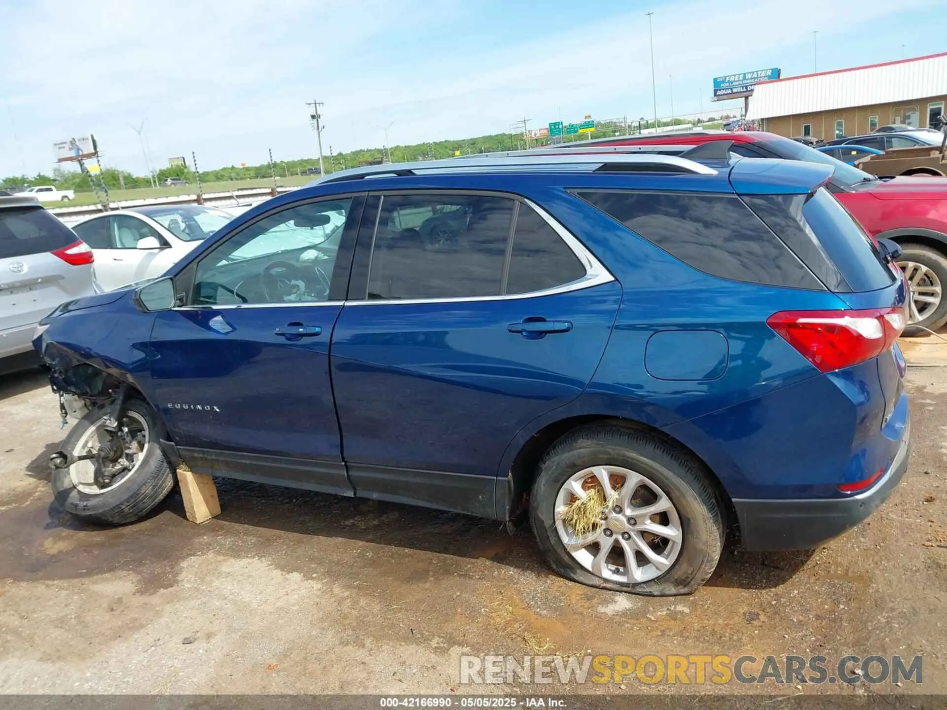 15 Photograph of a damaged car 3GNAXUEV5LL272571 CHEVROLET EQUINOX 2020