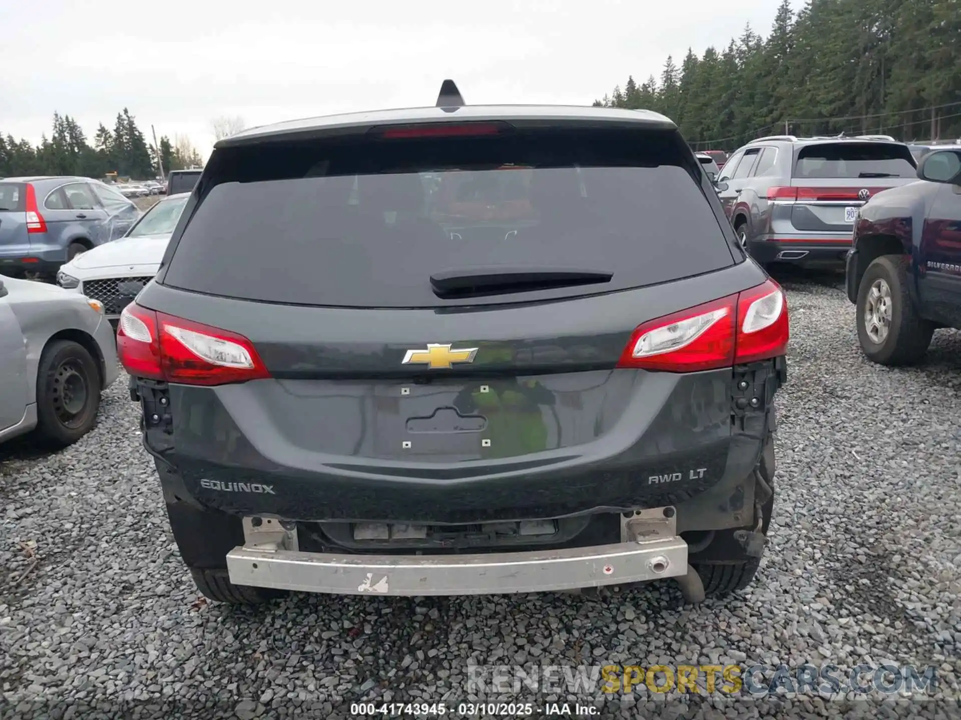 17 Photograph of a damaged car 3GNAXUEV5LS594391 CHEVROLET EQUINOX 2020