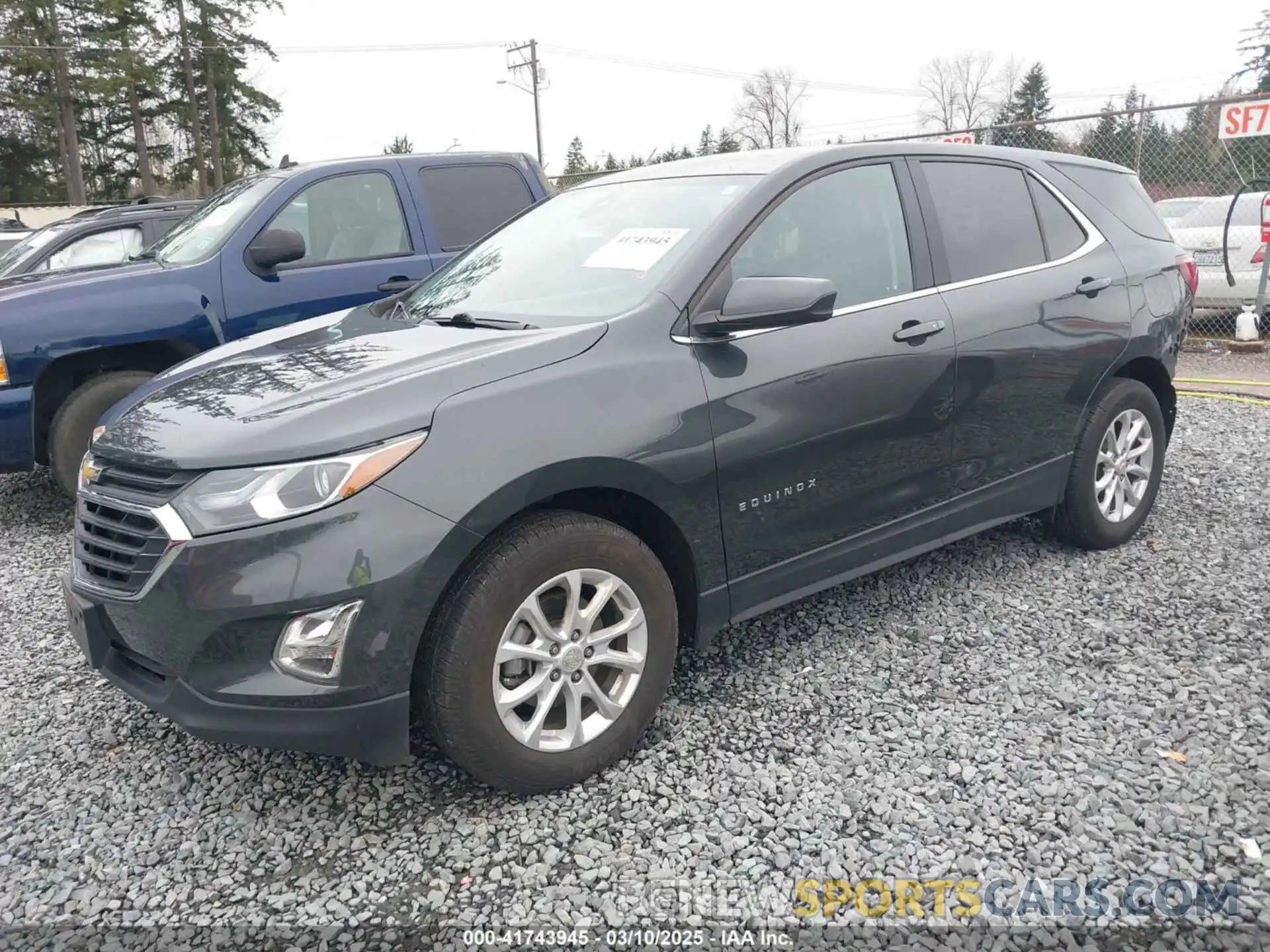 2 Photograph of a damaged car 3GNAXUEV5LS594391 CHEVROLET EQUINOX 2020