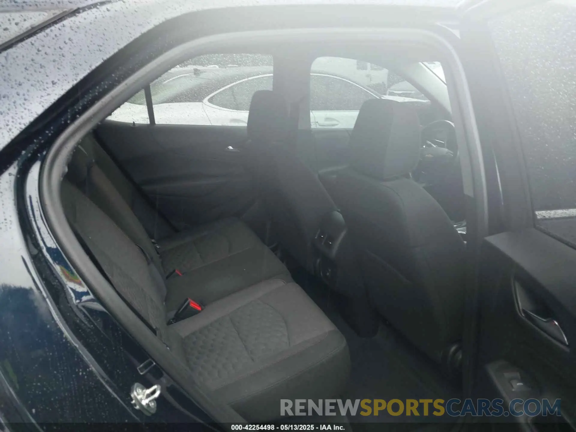 8 Photograph of a damaged car 3GNAXUEV5LS680204 CHEVROLET EQUINOX 2020