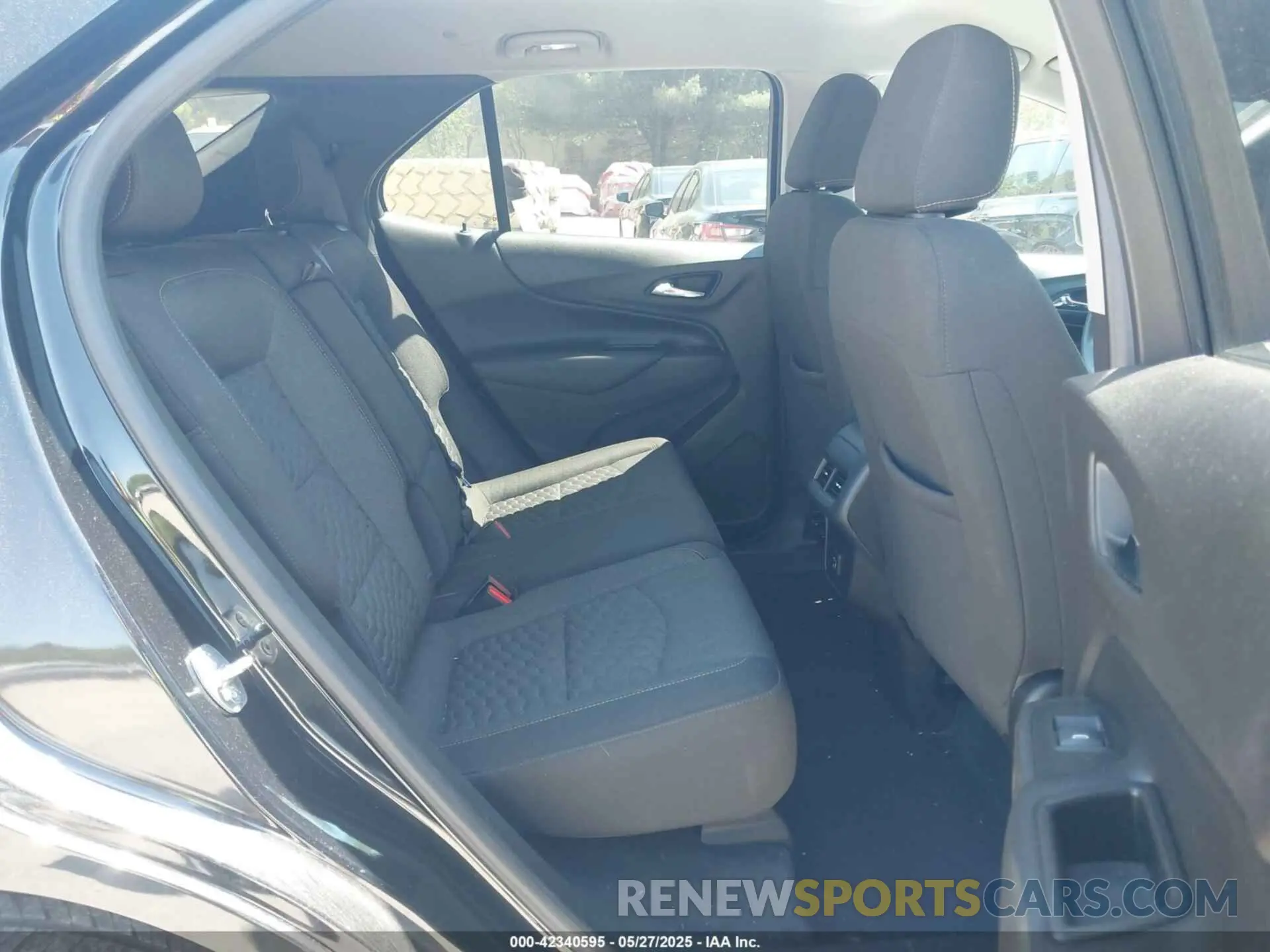 8 Photograph of a damaged car 3GNAXUEV6LL108259 CHEVROLET EQUINOX 2020