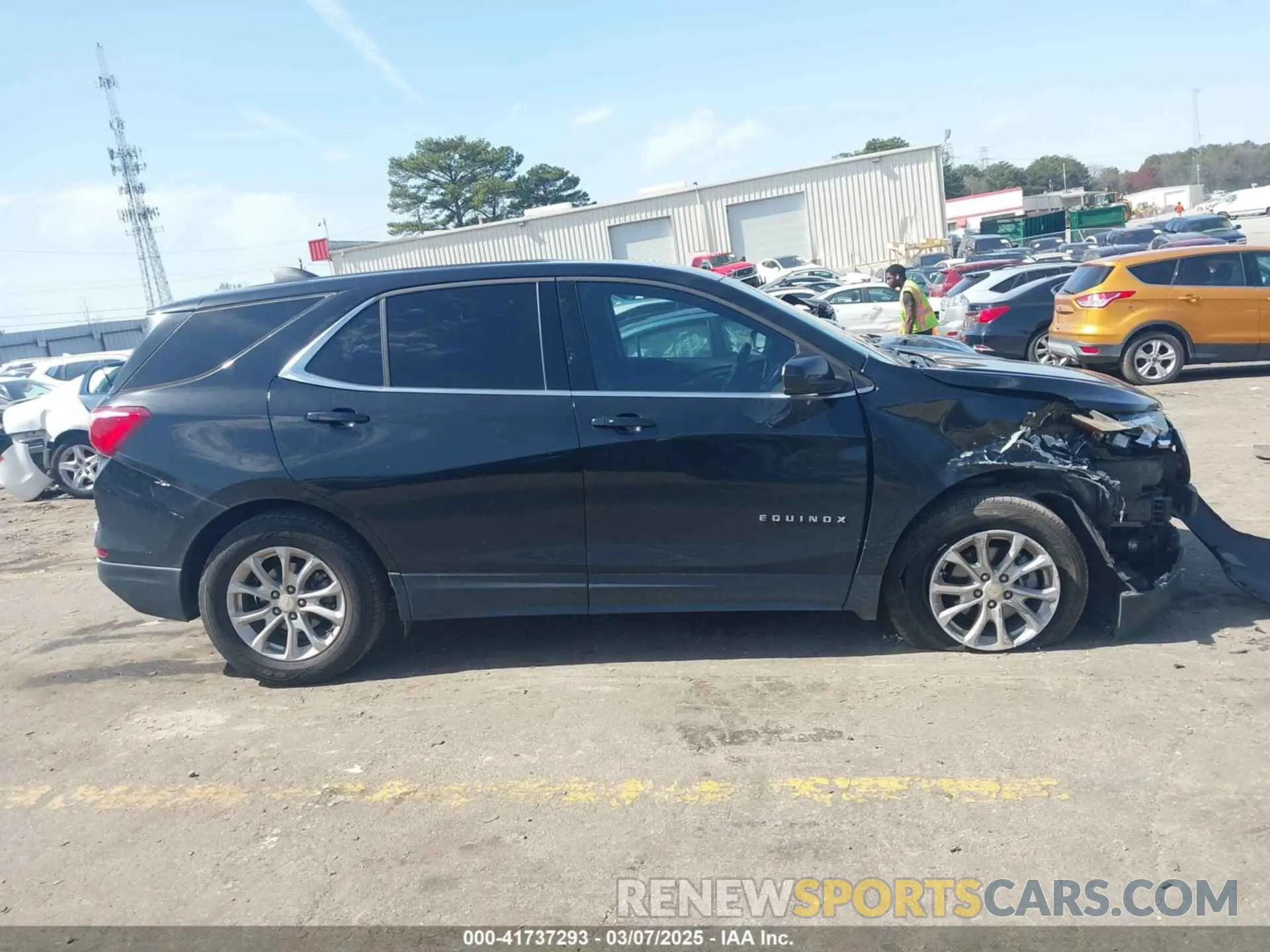 13 Photograph of a damaged car 3GNAXUEV6LL203937 CHEVROLET EQUINOX 2020