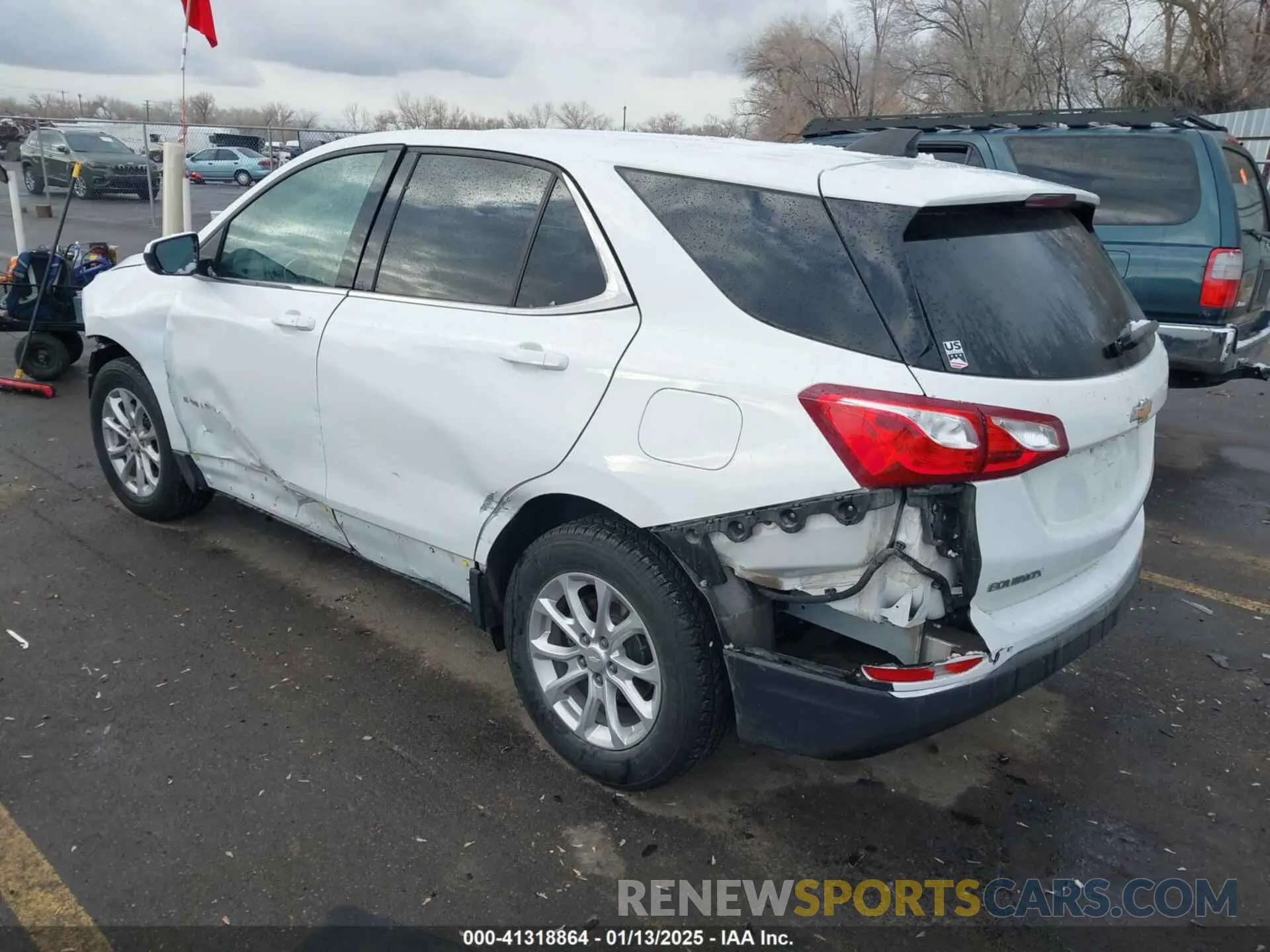 3 Photograph of a damaged car 3GNAXUEV6LS507906 CHEVROLET EQUINOX 2020