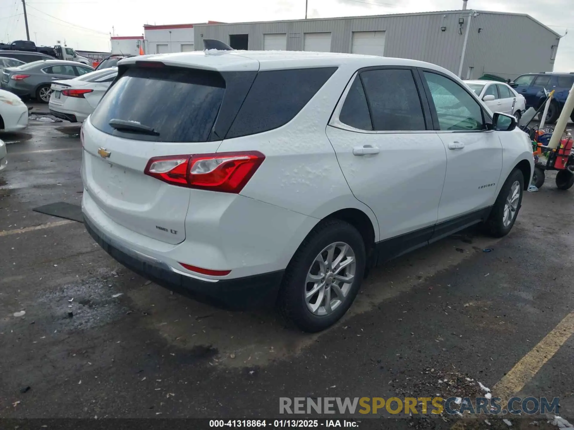 4 Photograph of a damaged car 3GNAXUEV6LS507906 CHEVROLET EQUINOX 2020