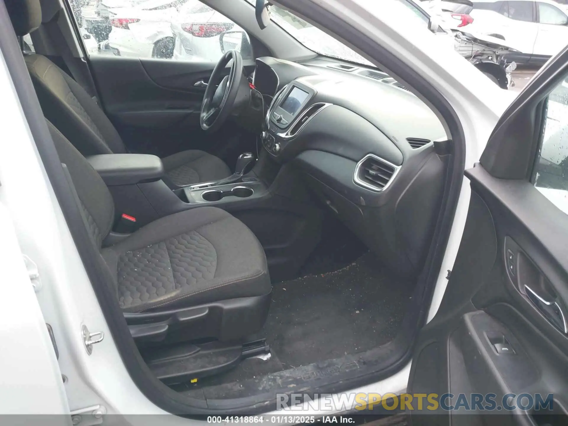 5 Photograph of a damaged car 3GNAXUEV6LS507906 CHEVROLET EQUINOX 2020