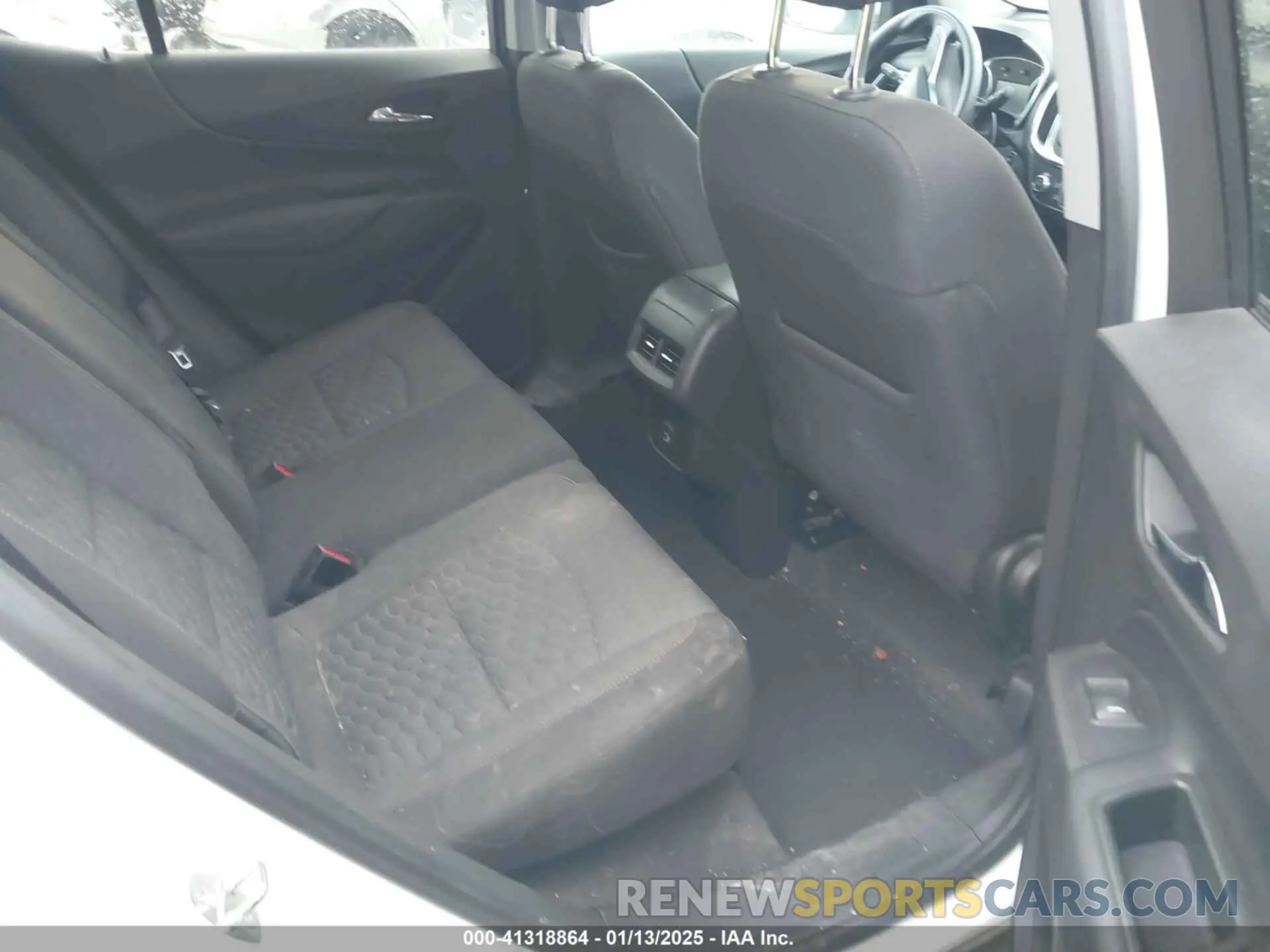 8 Photograph of a damaged car 3GNAXUEV6LS507906 CHEVROLET EQUINOX 2020