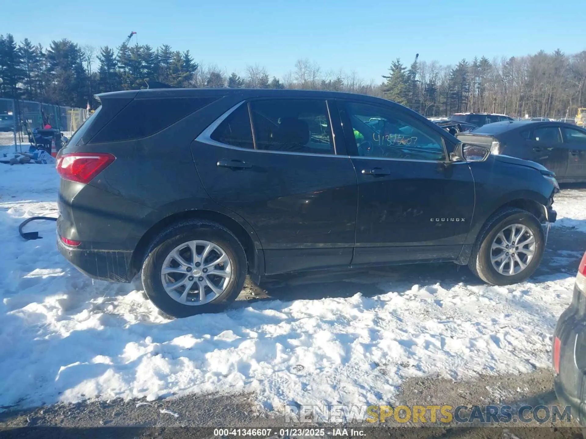 13 Photograph of a damaged car 3GNAXUEV6LS508635 CHEVROLET EQUINOX 2020