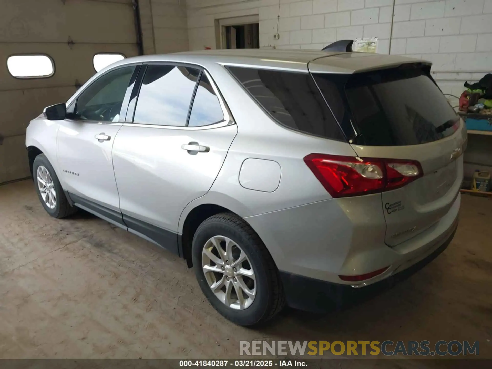 3 Photograph of a damaged car 3GNAXUEV6LS514791 CHEVROLET EQUINOX 2020