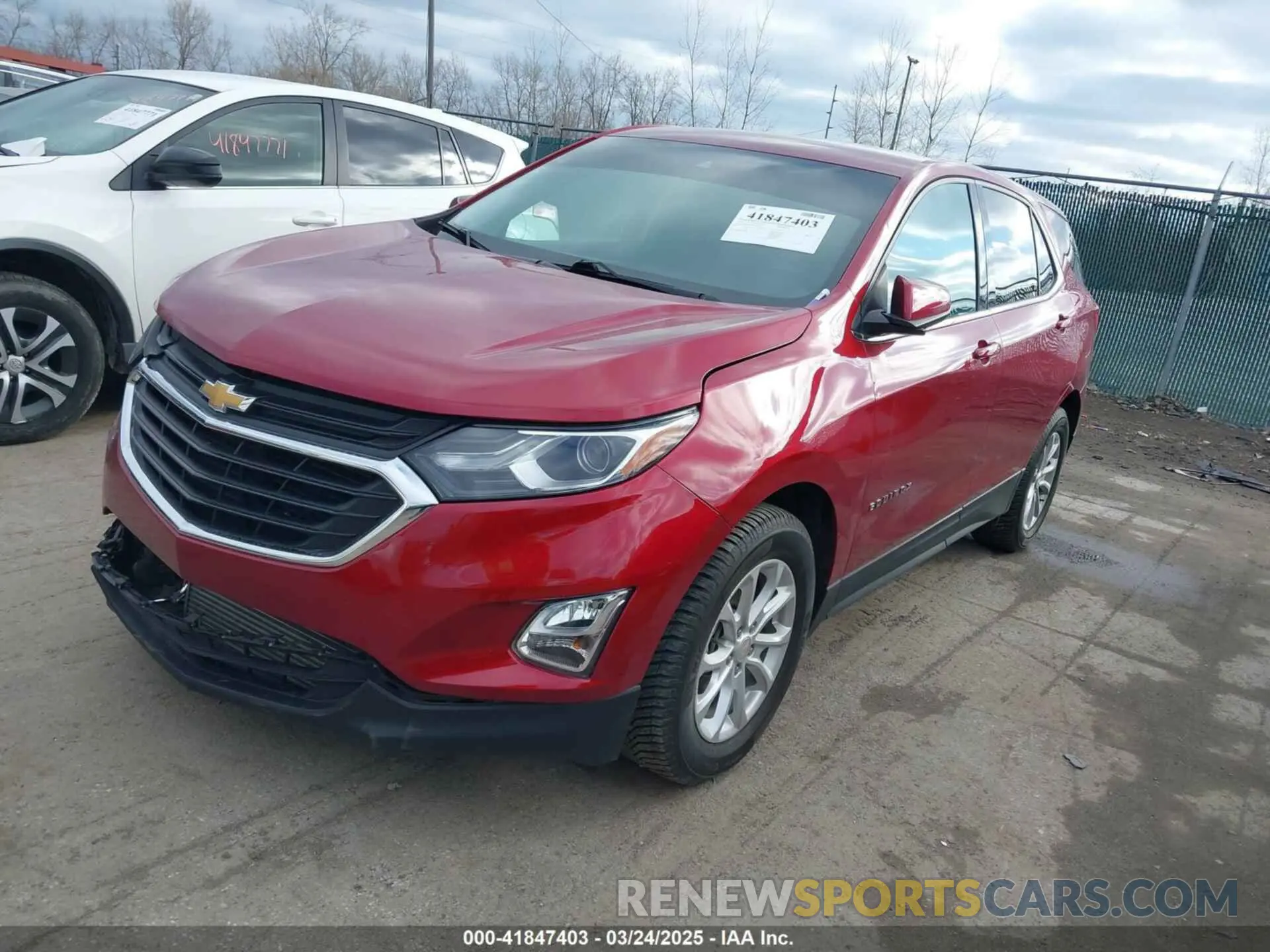 2 Photograph of a damaged car 3GNAXUEV6LS586350 CHEVROLET EQUINOX 2020