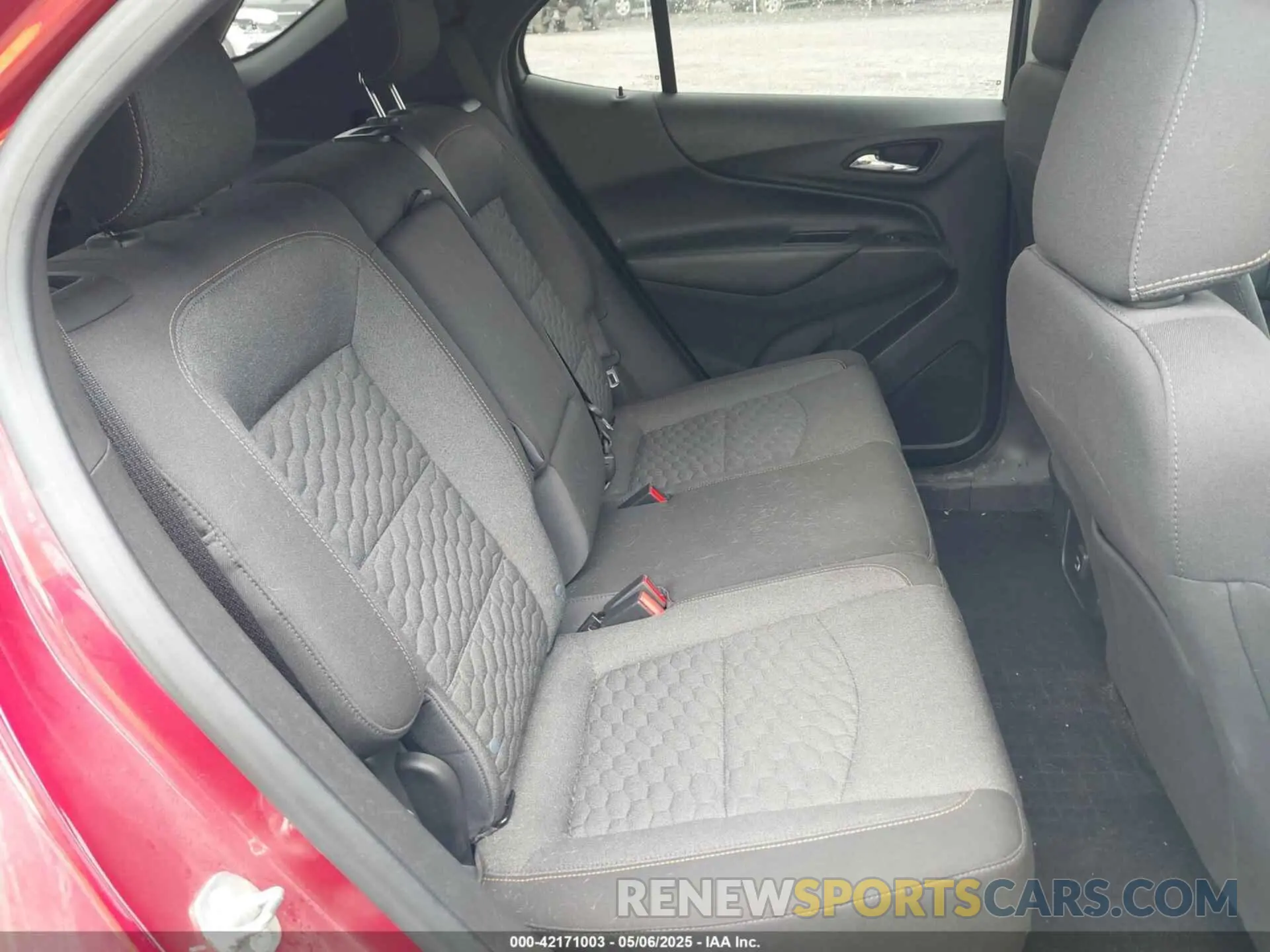 8 Photograph of a damaged car 3GNAXUEV6LS640732 CHEVROLET EQUINOX 2020