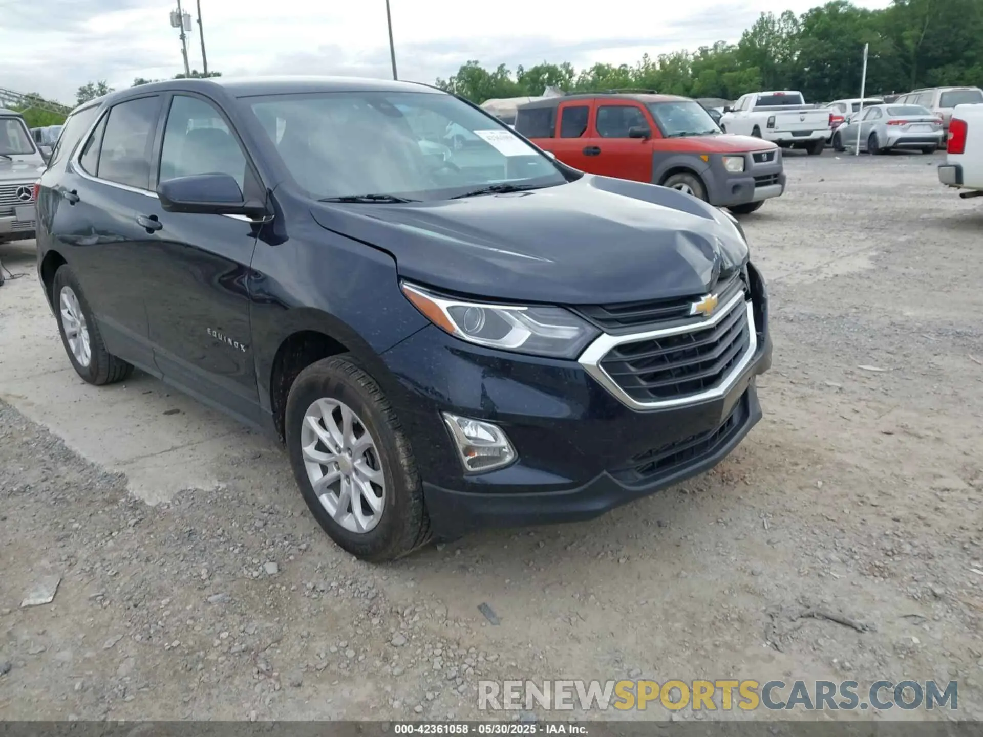 1 Photograph of a damaged car 3GNAXUEV6LS692734 CHEVROLET EQUINOX 2020