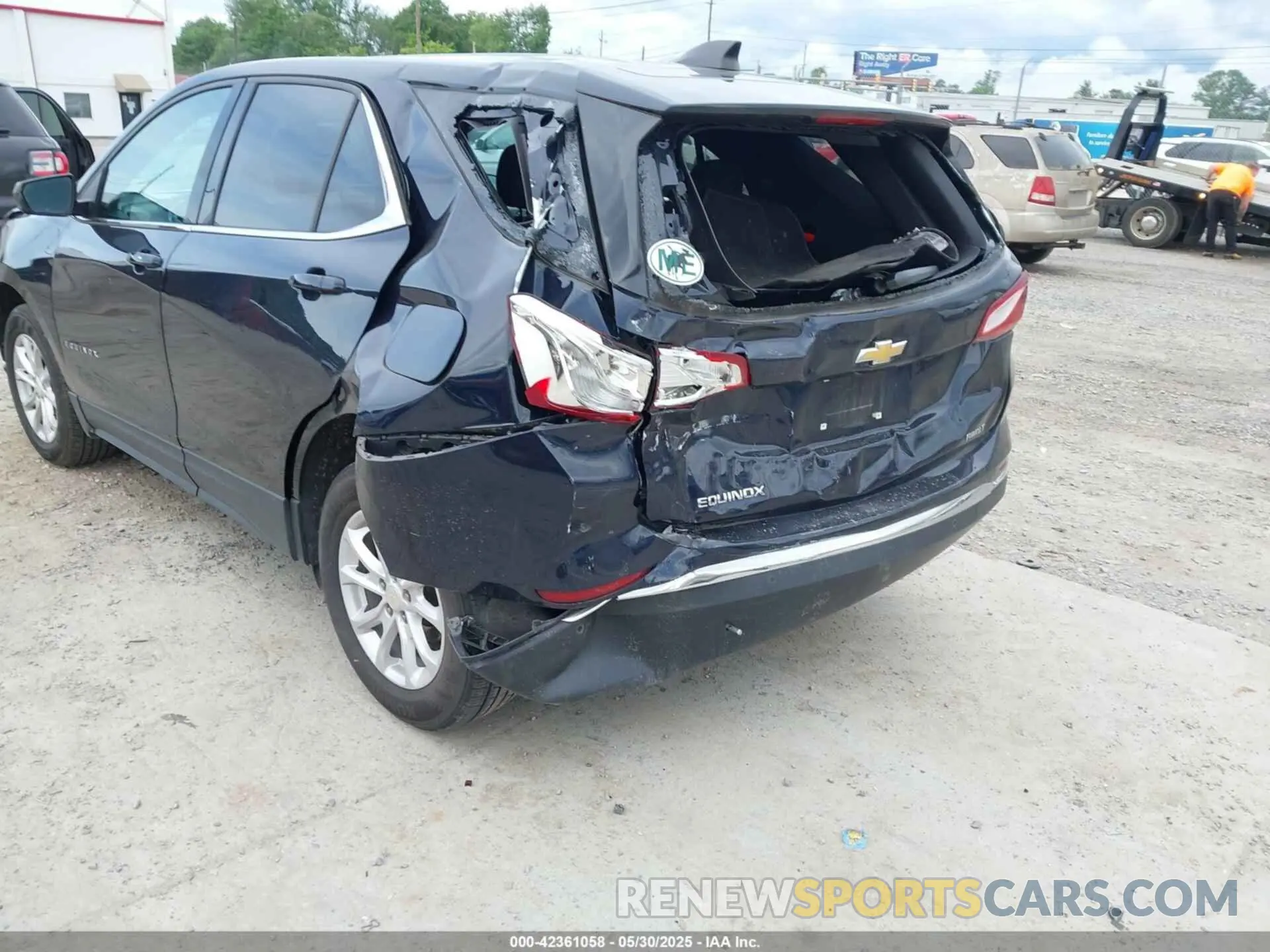 3 Photograph of a damaged car 3GNAXUEV6LS692734 CHEVROLET EQUINOX 2020