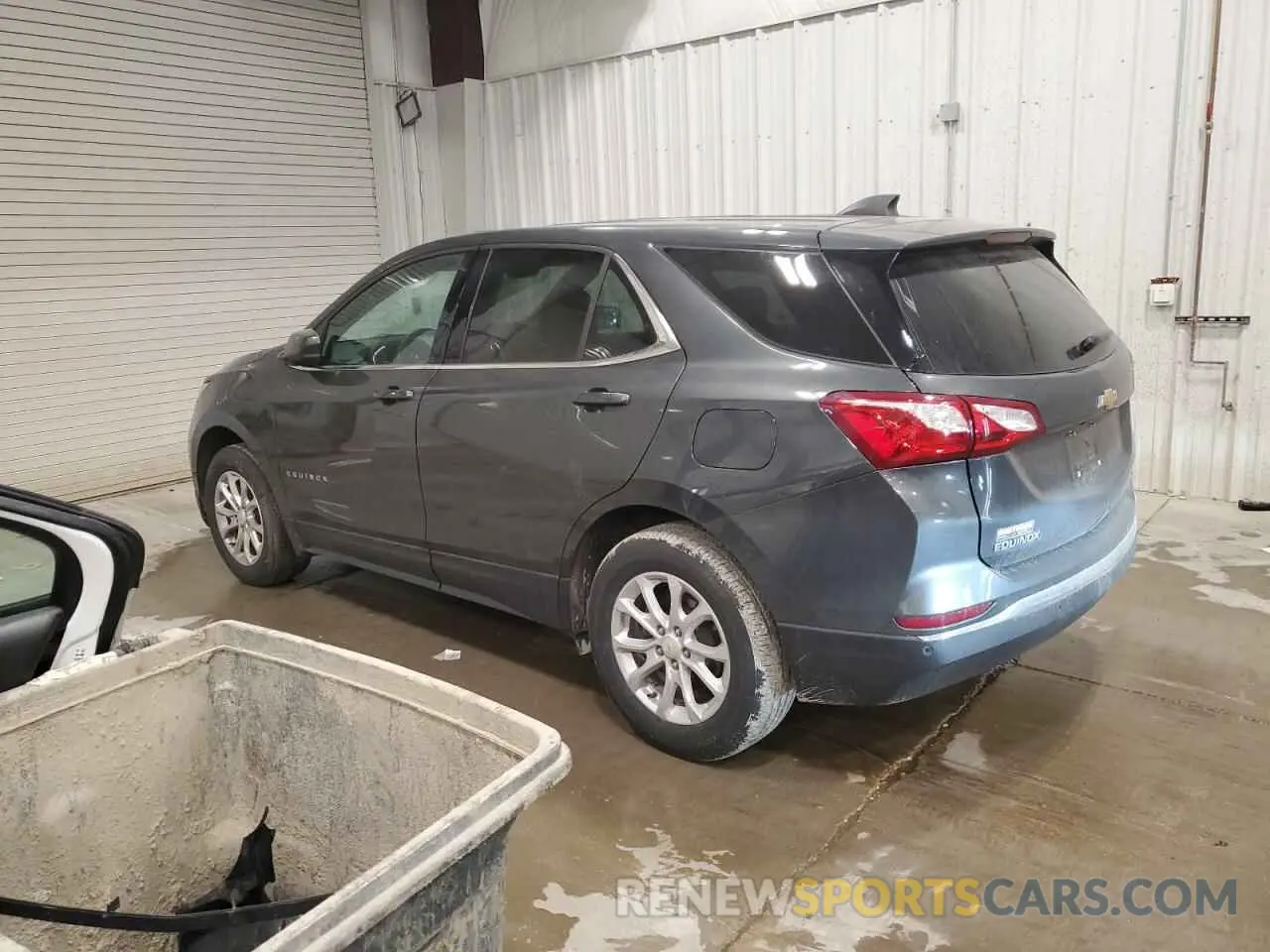 2 Photograph of a damaged car 3GNAXUEV7LL257652 CHEVROLET EQUINOX 2020