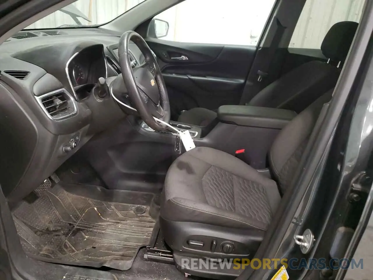 7 Photograph of a damaged car 3GNAXUEV7LL257652 CHEVROLET EQUINOX 2020