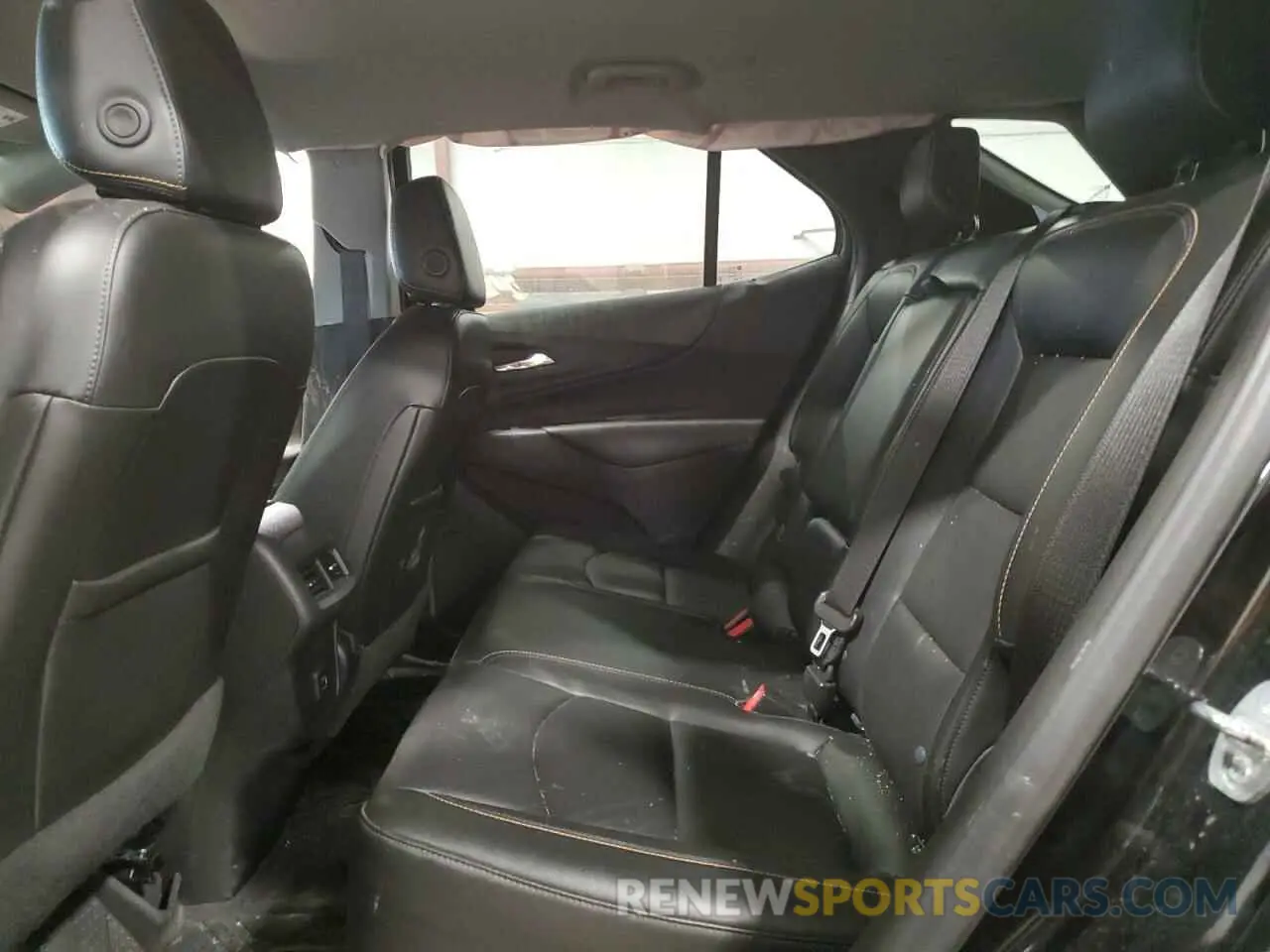 11 Photograph of a damaged car 3GNAXUEV7LL316604 CHEVROLET EQUINOX 2020