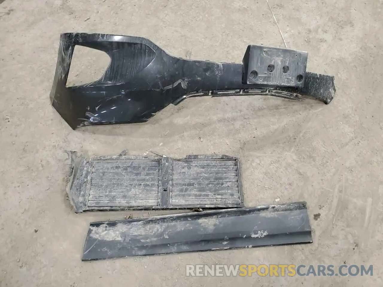 13 Photograph of a damaged car 3GNAXUEV7LL316604 CHEVROLET EQUINOX 2020
