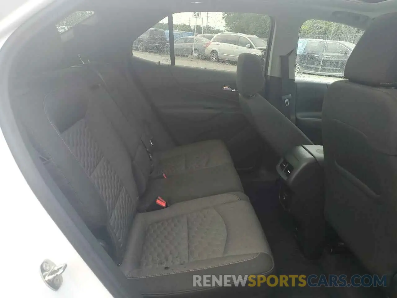 11 Photograph of a damaged car 3GNAXUEV7LS562557 CHEVROLET EQUINOX 2020