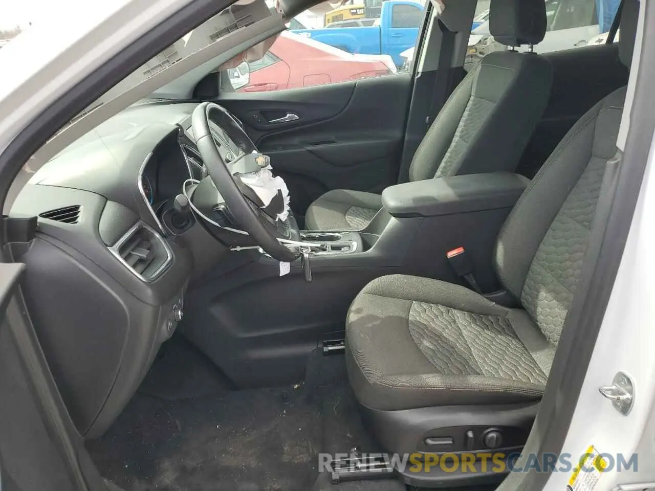 7 Photograph of a damaged car 3GNAXUEV8LL183187 CHEVROLET EQUINOX 2020
