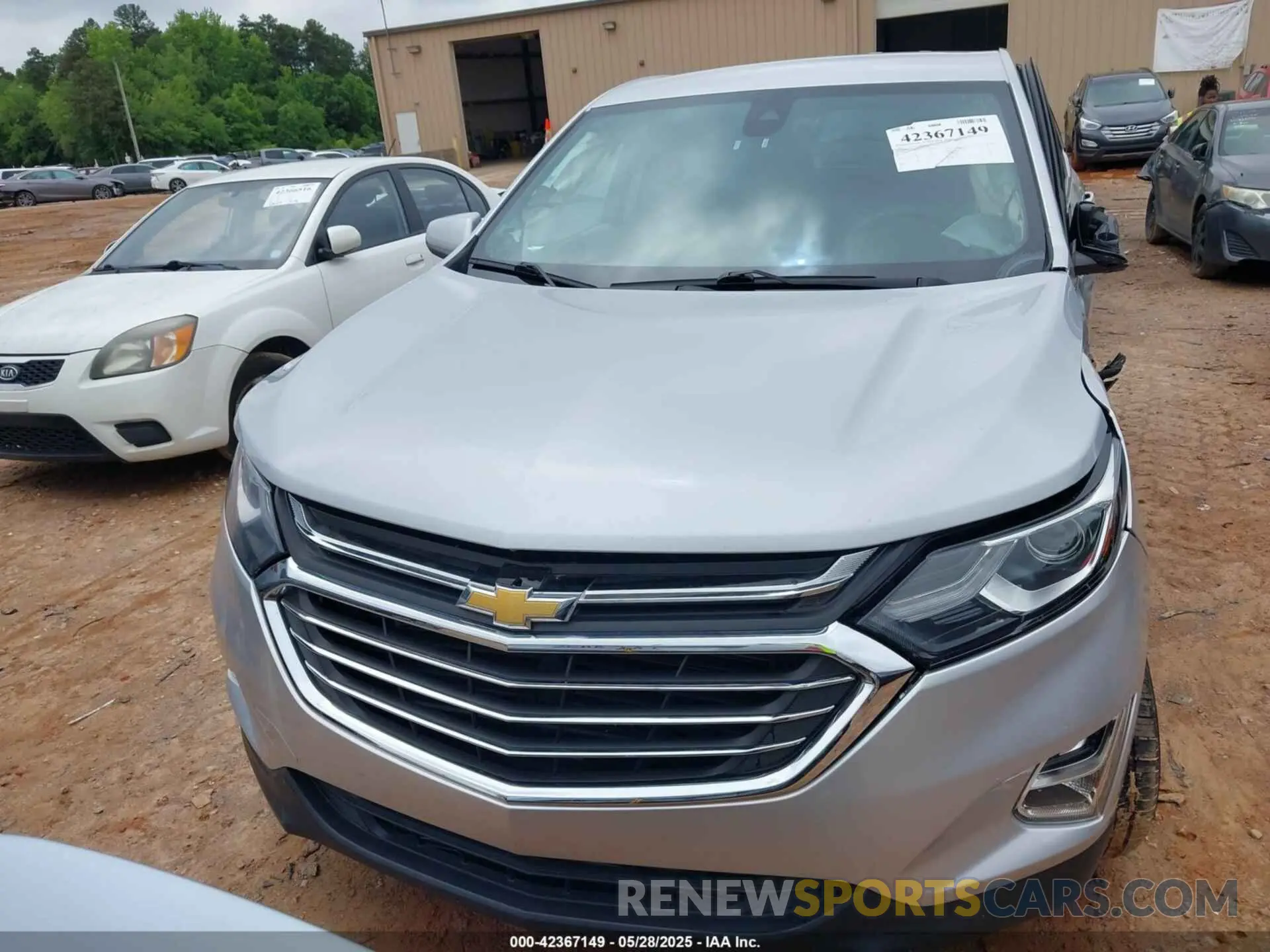 12 Photograph of a damaged car 3GNAXUEV8LS528563 CHEVROLET EQUINOX 2020