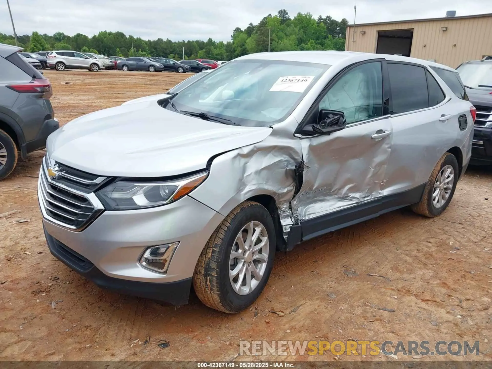 2 Photograph of a damaged car 3GNAXUEV8LS528563 CHEVROLET EQUINOX 2020