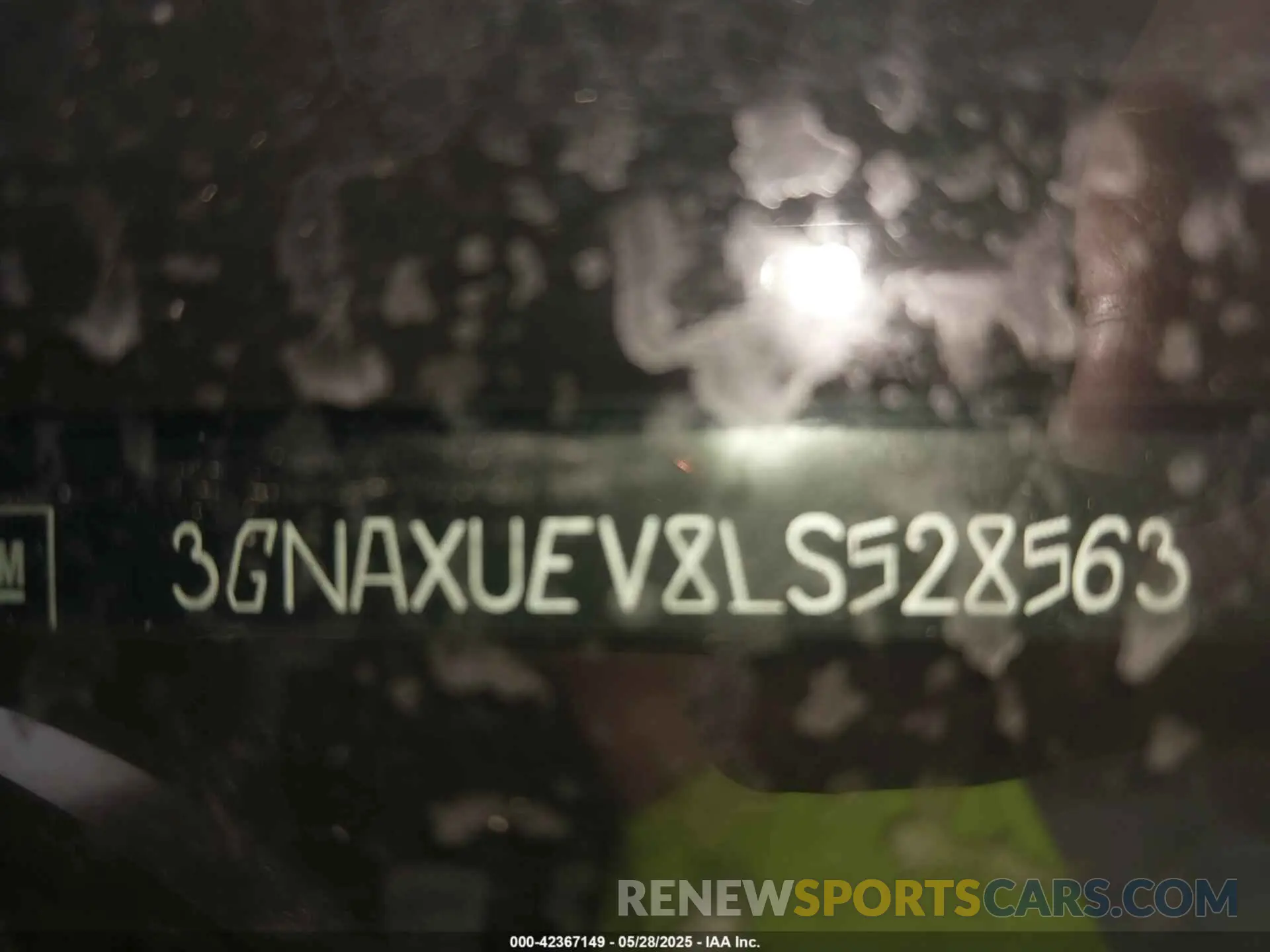 9 Photograph of a damaged car 3GNAXUEV8LS528563 CHEVROLET EQUINOX 2020