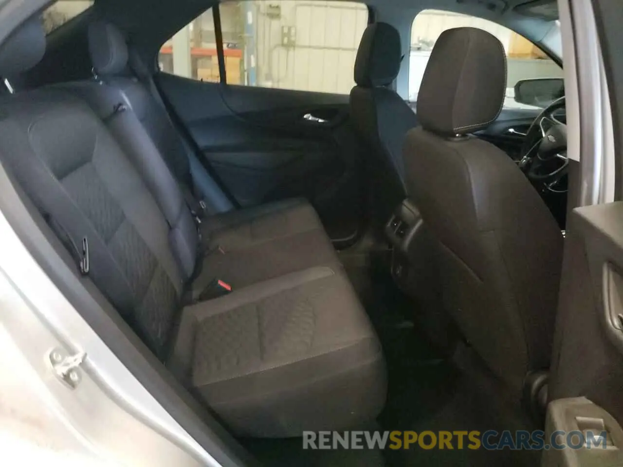 11 Photograph of a damaged car 3GNAXUEV8LS537344 CHEVROLET EQUINOX 2020