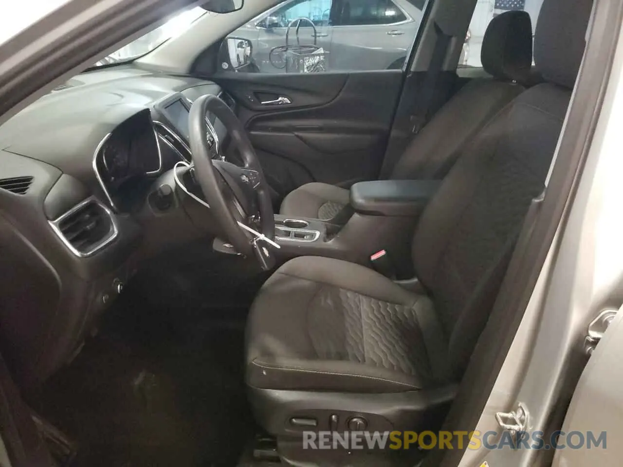 7 Photograph of a damaged car 3GNAXUEV8LS537344 CHEVROLET EQUINOX 2020