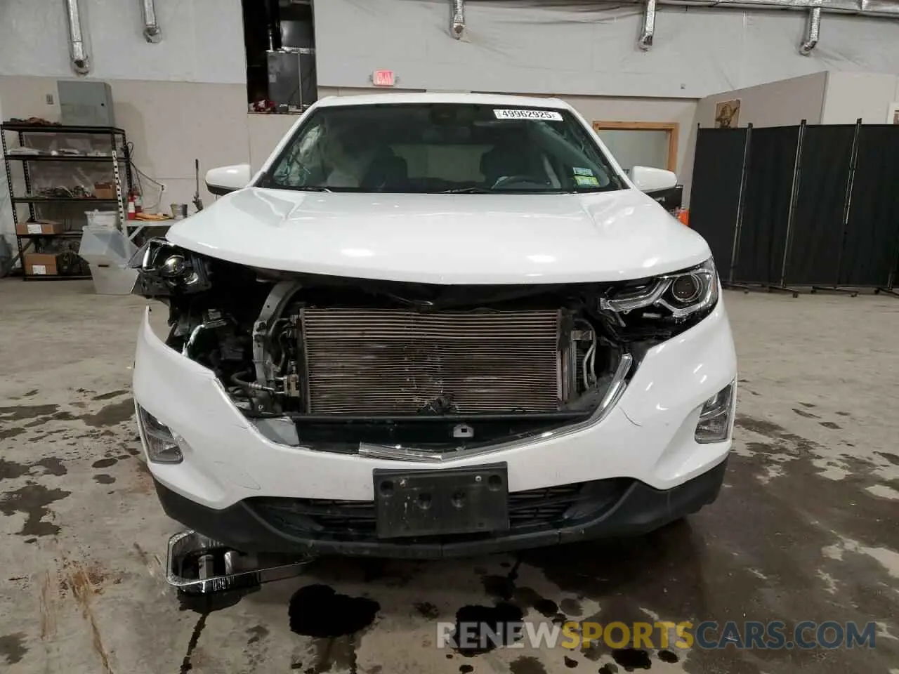 5 Photograph of a damaged car 3GNAXUEV8LS695070 CHEVROLET EQUINOX 2020