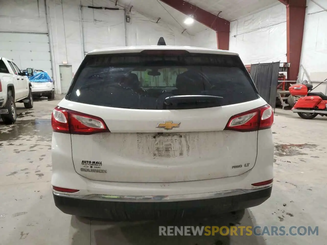 6 Photograph of a damaged car 3GNAXUEV8LS695070 CHEVROLET EQUINOX 2020