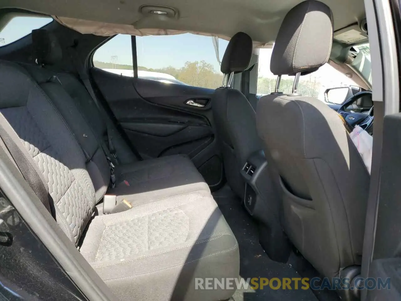 11 Photograph of a damaged car 3GNAXUEV9LL285355 CHEVROLET EQUINOX 2020