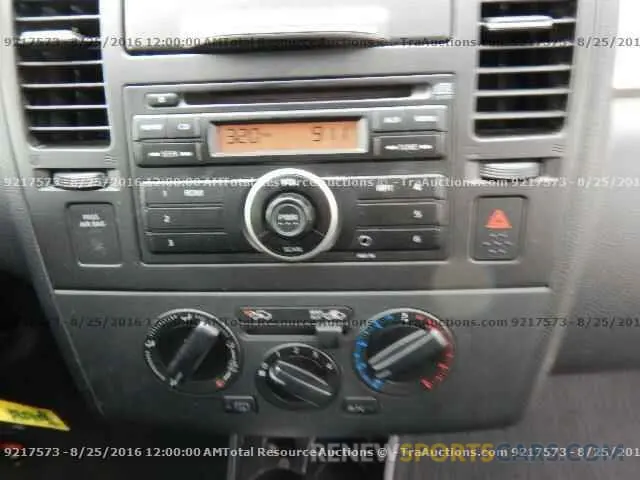 9 Photograph of a damaged car 3GNAXUEV9LL313283 CHEVROLET EQUINOX 2020