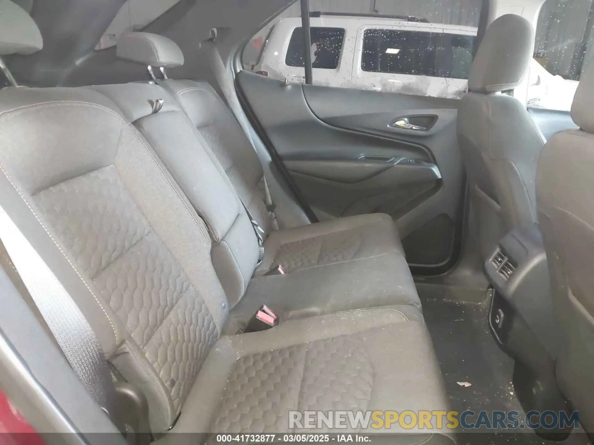 8 Photograph of a damaged car 3GNAXUEV9LS503297 CHEVROLET EQUINOX 2020