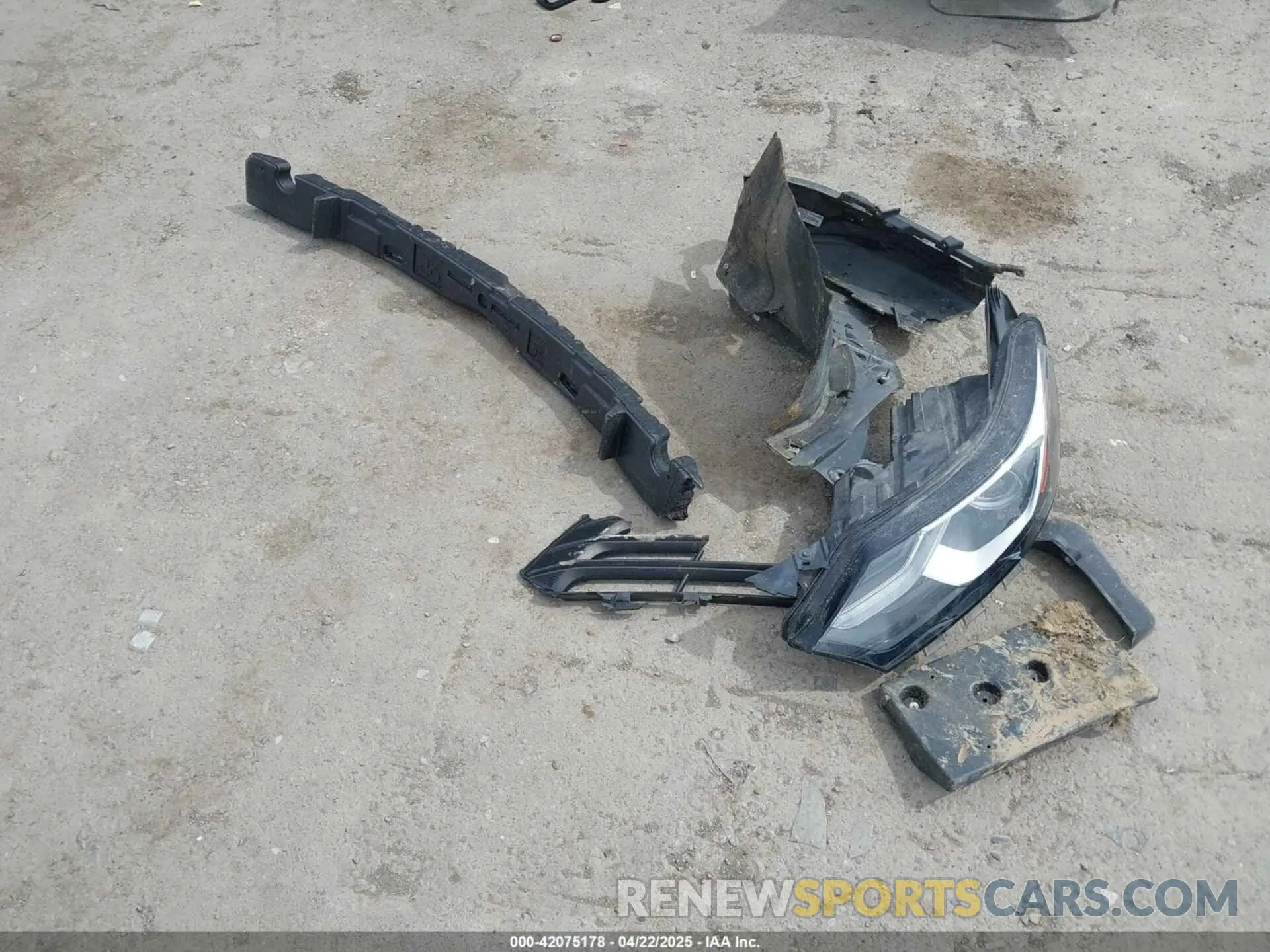 12 Photograph of a damaged car 3GNAXUEV9LS509603 CHEVROLET EQUINOX 2020